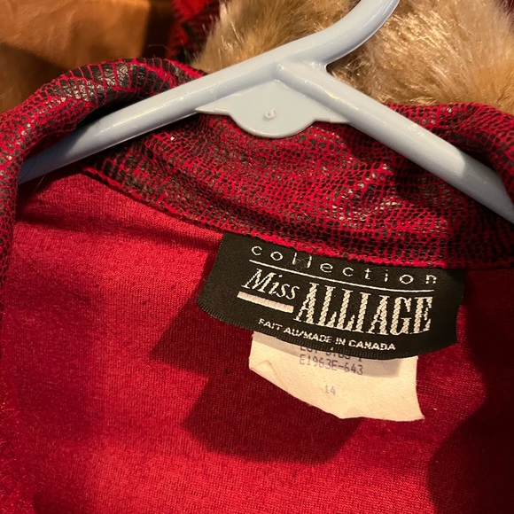 Great red top with snakeskin pattern around the middle front. And collar. - Picture 2 of 4